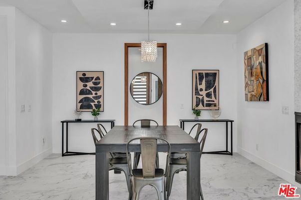 Chandelier, Dining room, Interior, Marble, Pendant Lights, Recessed Lighting