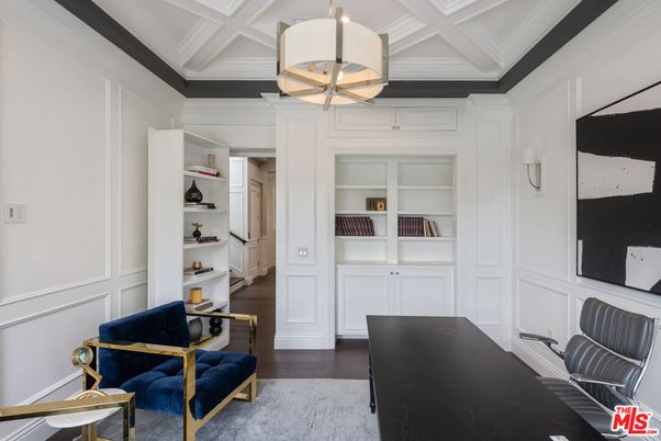 Interior, Pendant Lights, Wood Texture Flooring