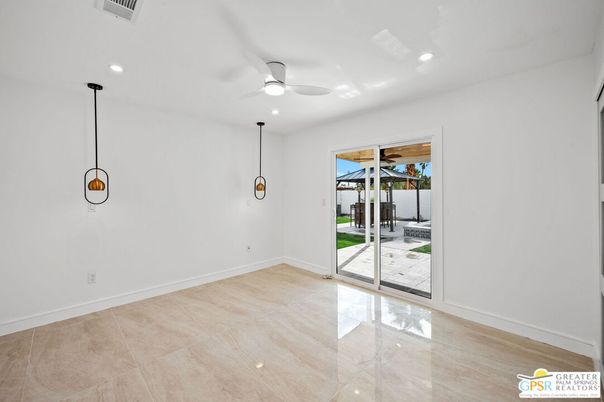 Empty room, Interior, Pendant Lights, Recessed Lighting