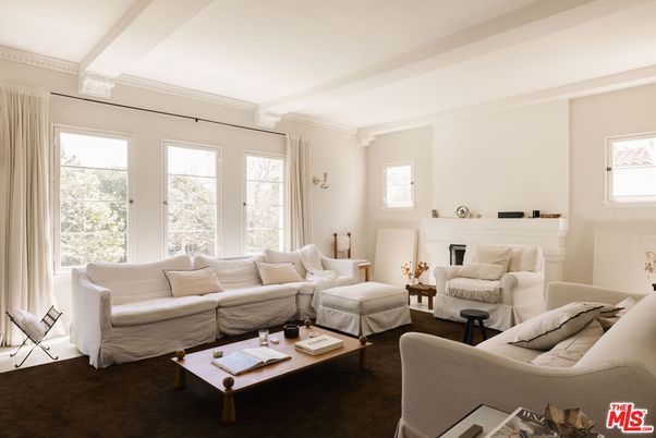 Fireplace, Interior, Living room