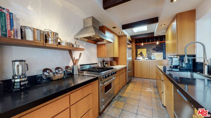 Interior, Kitchen, Pendant Lights, Recessed Lighting, Stainless Steel Appliances, Wooden Beams