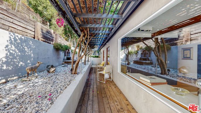 Exterior, Wood Texture Flooring