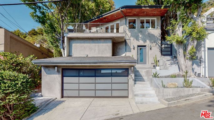 Attached, Exterior, Facade, Modern