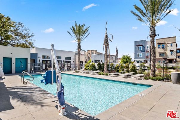 Exterior, Pool