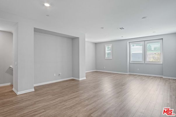 Empty room, Interior, Recessed Lighting, Wood Texture Flooring