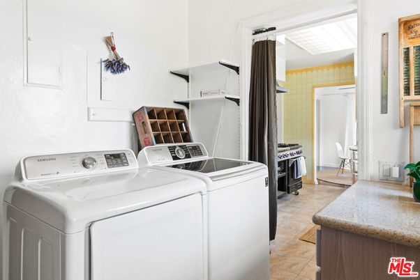 Interior, Washer