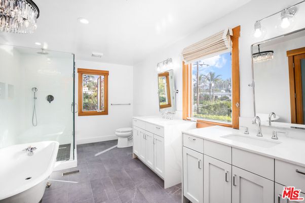 Bathroom, Dual Sink Vanities, Free Standing Baths, Glass Shower, Interior, Recessed Lighting