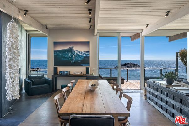 Dining room, Interior, Water