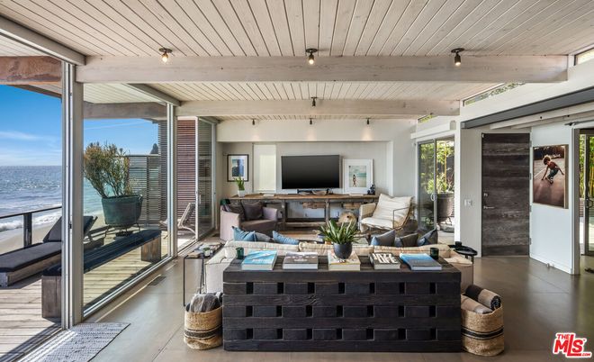 Interior, Living room, Water, Wooden Beams, Wood Texture Flooring