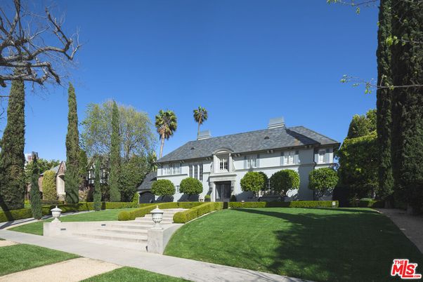 Backyard, Exterior, Facade, French Provincial