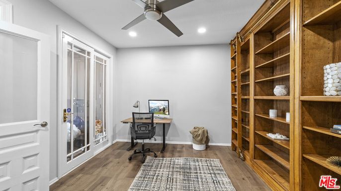 Home Office, Interior, Recessed Lighting, Wood Texture Flooring
