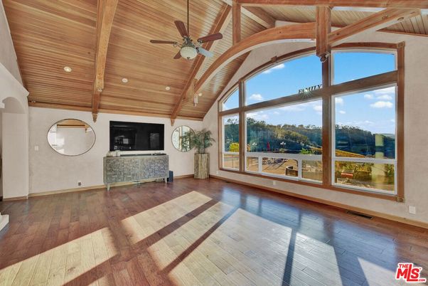 Interior, Recessed Lighting, Wooden Beams, Wooden Ceilings, Wood Texture Flooring