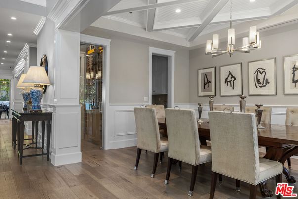 Chandelier, Dining room, Interior, Recessed Lighting, Wood Texture Flooring