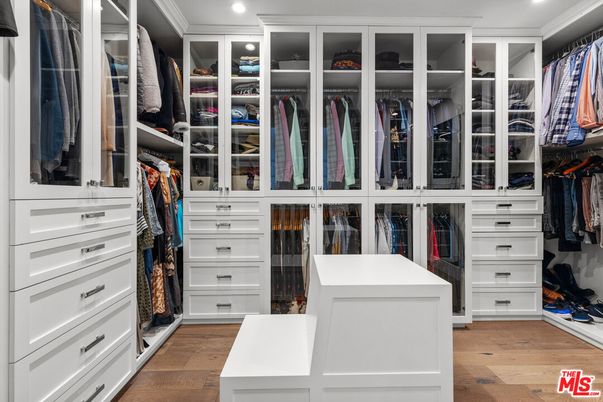Interior, Recessed Lighting, Walk-in Closets, Wood Texture Flooring