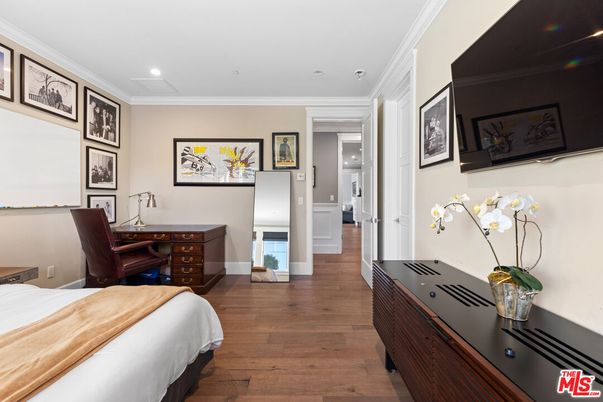 Bedroom, Home Office, Interior, Recessed Lighting, Wood Texture Flooring