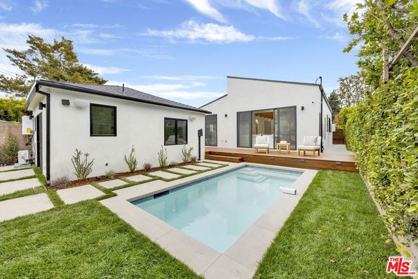 Backyard, Exterior, Pool