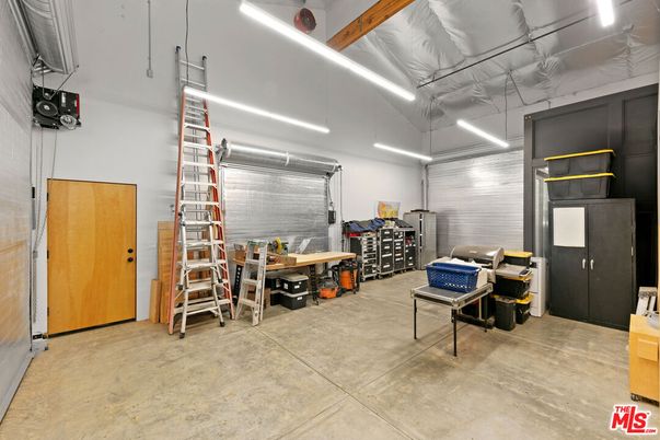 Garage, Interior