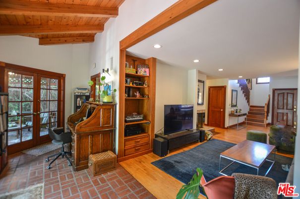 Interior, Living room, Piano, Recessed Lighting, Wooden Beams, Wooden Ceilings, Wood Texture Flooring