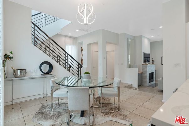 Dining room, Fireplace, Interior, Pendant Lights, Recessed Lighting