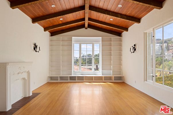 Empty room, Interior, Recessed Lighting, Wooden Beams, Wooden Ceilings, Wood Texture Flooring