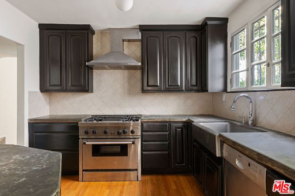 Interior, Kitchen, Stainless Steel Appliances, Wood Texture Flooring