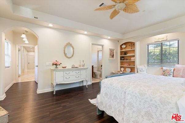 Bathroom, Bedroom, Interior, Recessed Lighting, Wood Texture Flooring