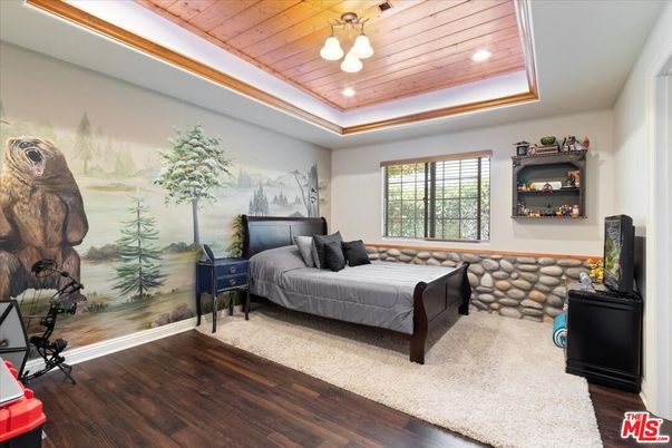 Bedroom, Interior, Recessed Lighting, Wooden Ceilings, Wood Texture Flooring