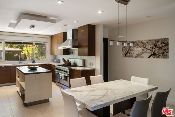 Dining room, Interior, Kitchen, Pendant Lights, Recessed Lighting, Stainless Steel Appliances