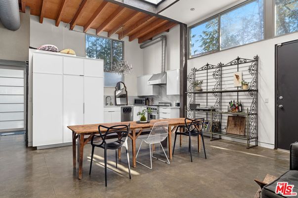 Dining room, Interior, Kitchen, Stainless Steel Appliances, Wooden Beams, Wooden Ceilings
