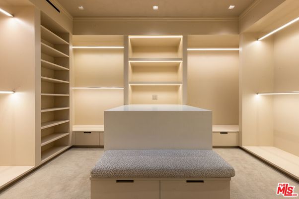 Interior, Recessed Lighting, Walk-in Closets