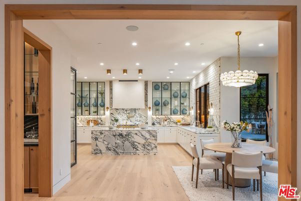 Dining room, Interior, Kitchen, Pendant Lights, Recessed Lighting, Wood Texture Flooring