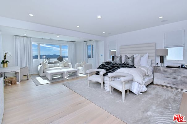 Bedroom, Interior, Recessed Lighting, Water, Wood Texture Flooring