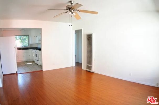 Empty room, Interior, Kitchen, Wood Texture Flooring