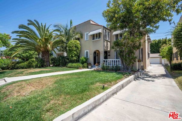 Backyard, Exterior, Facade, Spanish Mediterranean