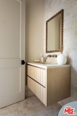Bathroom, Interior, Stone Walls