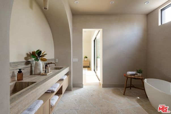 Bathroom, Free Standing Baths, Interior, Recessed Lighting