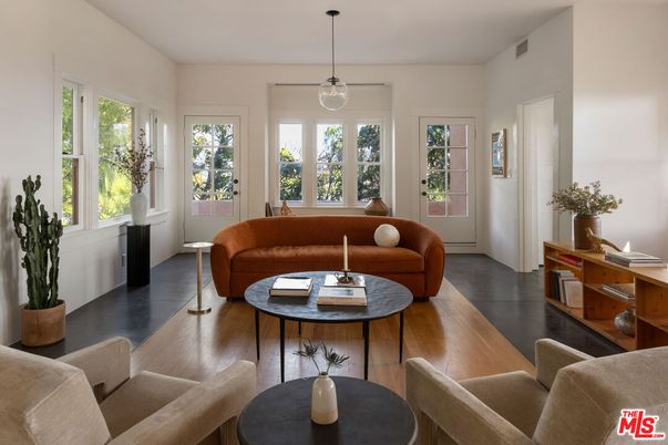 Interior, Living room, Pendant Lights, Wood Texture Flooring