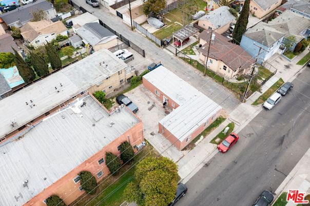 Exterior, Drone