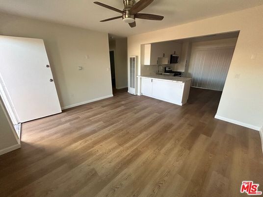 Empty room, Interior, Kitchen, Wood Texture Flooring
