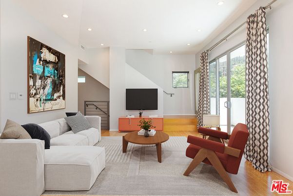 Interior, Living room, Recessed Lighting, Wood Texture Flooring