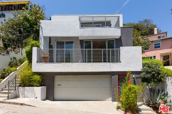 Attached, Exterior, Facade, Modern