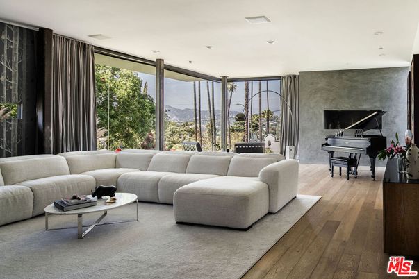 Interior, Living room, Piano, Recessed Lighting, Wood Texture Flooring