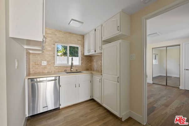 Interior, Kitchen, Stainless Steel Appliances, Wood Texture Flooring