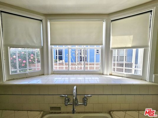 Bathroom, Interior, Tile Countertops