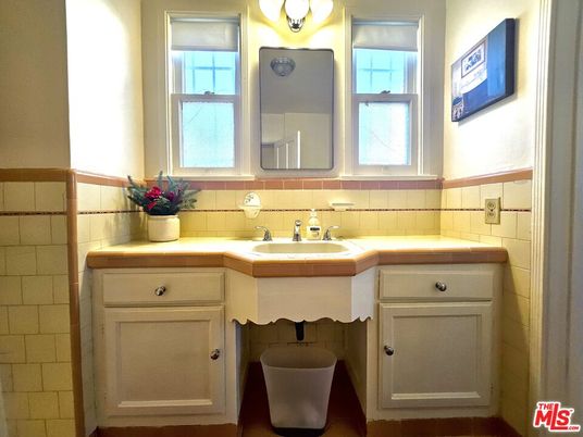 Bathroom, Interior, Tile Countertops