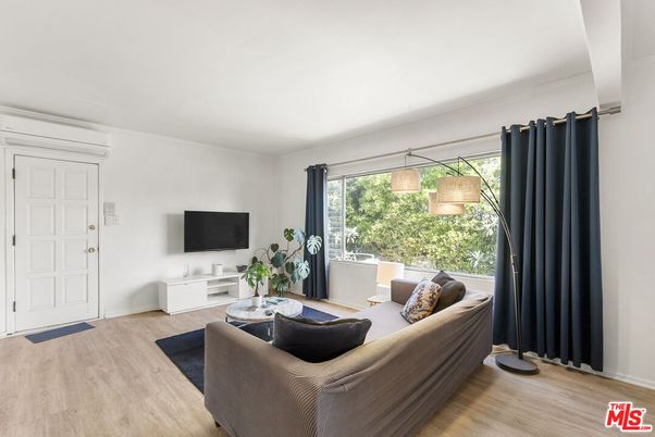 Interior, Living room, Pendant Lights, Wood Texture Flooring