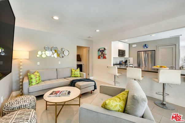 Interior, Kitchen, Living room, Recessed Lighting, Stainless Steel Appliances