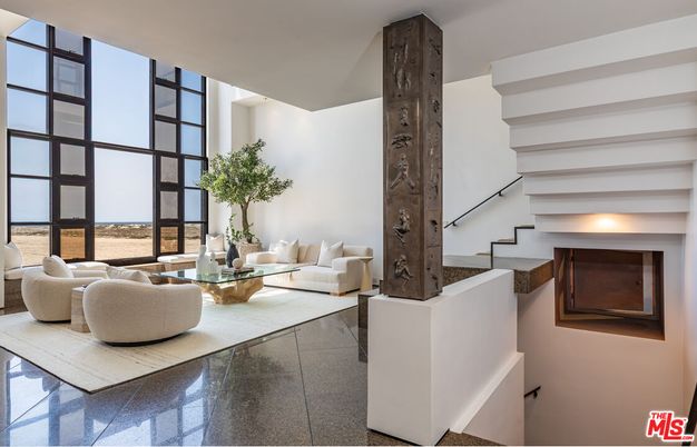 Fireplace, Interior, Living room