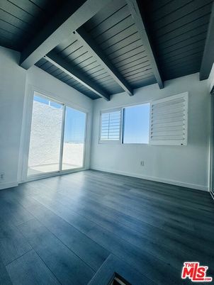 Empty room, Interior, Wooden Ceilings, Wood Texture Flooring