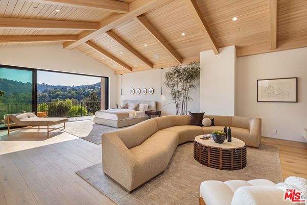 Interior, Living room, Recessed Lighting, Wooden Beams, Wooden Ceilings, Wood Texture Flooring